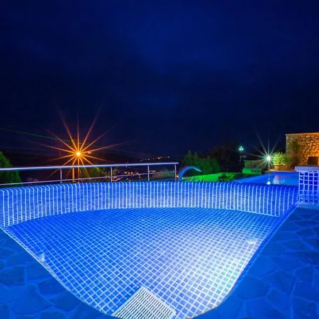 Seaview 4 Bedroom - 1167